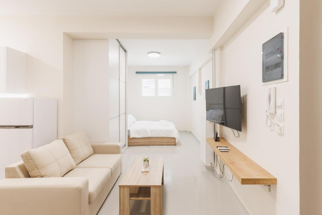 Fully Renovated Luxurious Semi-Basement Studio Atény Exteriér fotografie