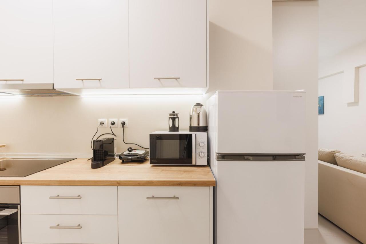 Fully Renovated Luxurious Semi-Basement Studio Atény Exteriér fotografie